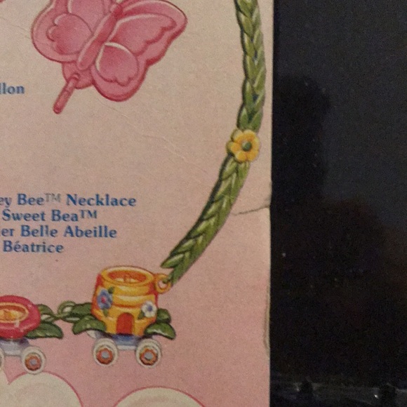 Charmkins - Honey Bee Necklace and Sweet Bea Charm. 1984 In original package. - Picture 10 of 14